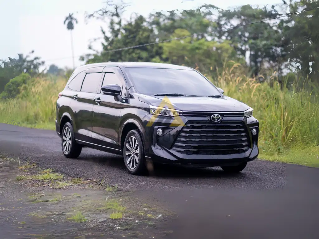 harga sewa mobil avanza plus sopir per hari di Jakarta