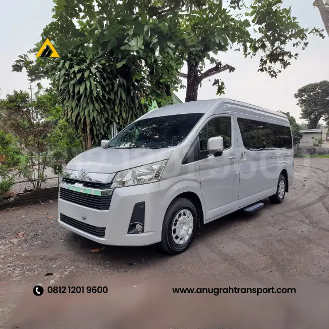 Biaya sewa Hiace Premio include BBM dan driver