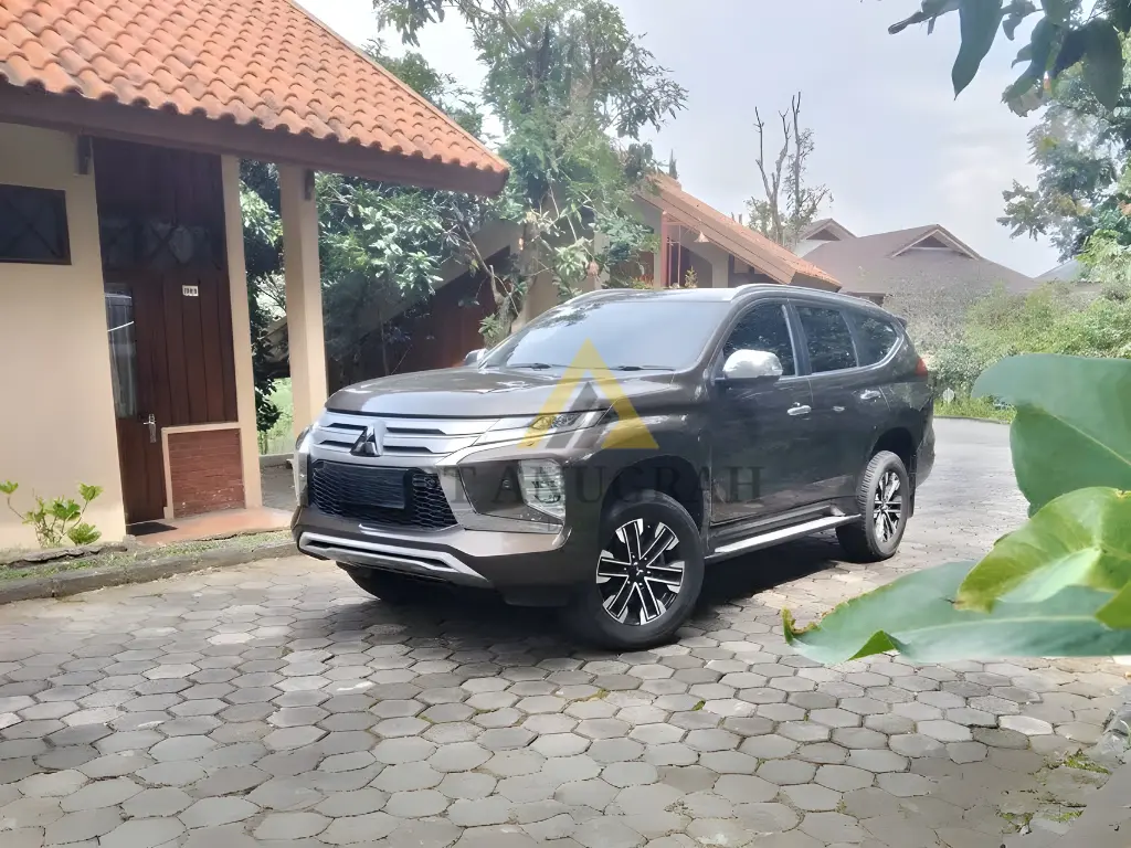 Rental mobil pajero di Depok