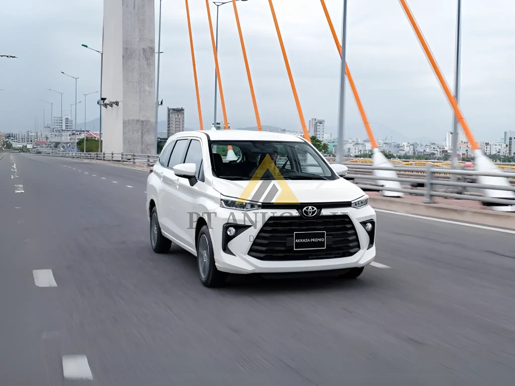 Sewa mobil Avanza lepas kunci