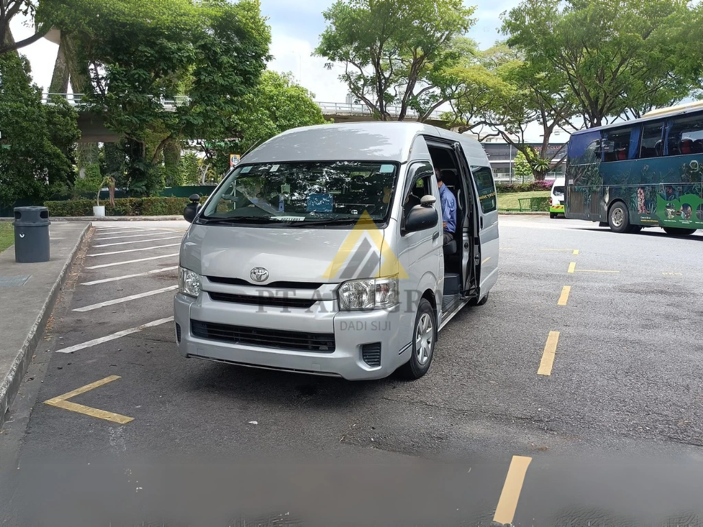 harga sewa hiace