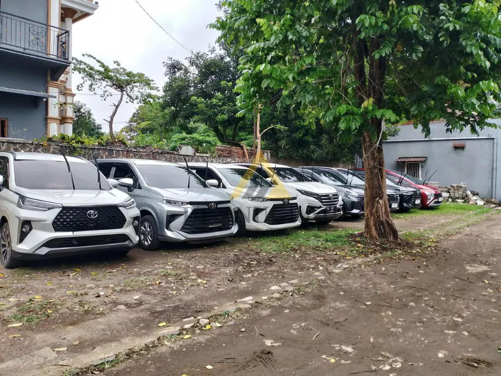 rental mobil Jakarta Timur murah