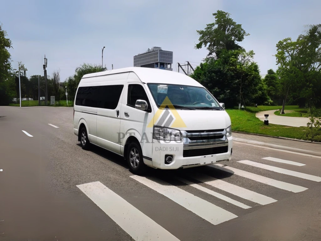 sewa hiace terdekat