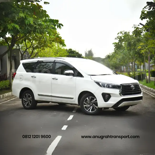 sewa mobil innova reborn Jakarta