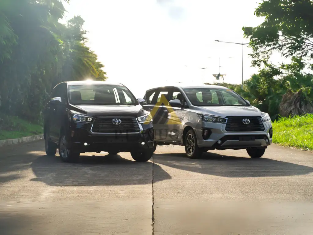 sewa mobil innova reborn murah